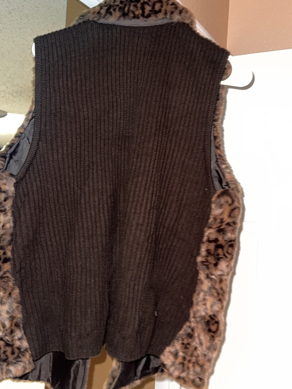 Mercer Street Studio Brown Knit Vest with Leopard Faux Fur Trim